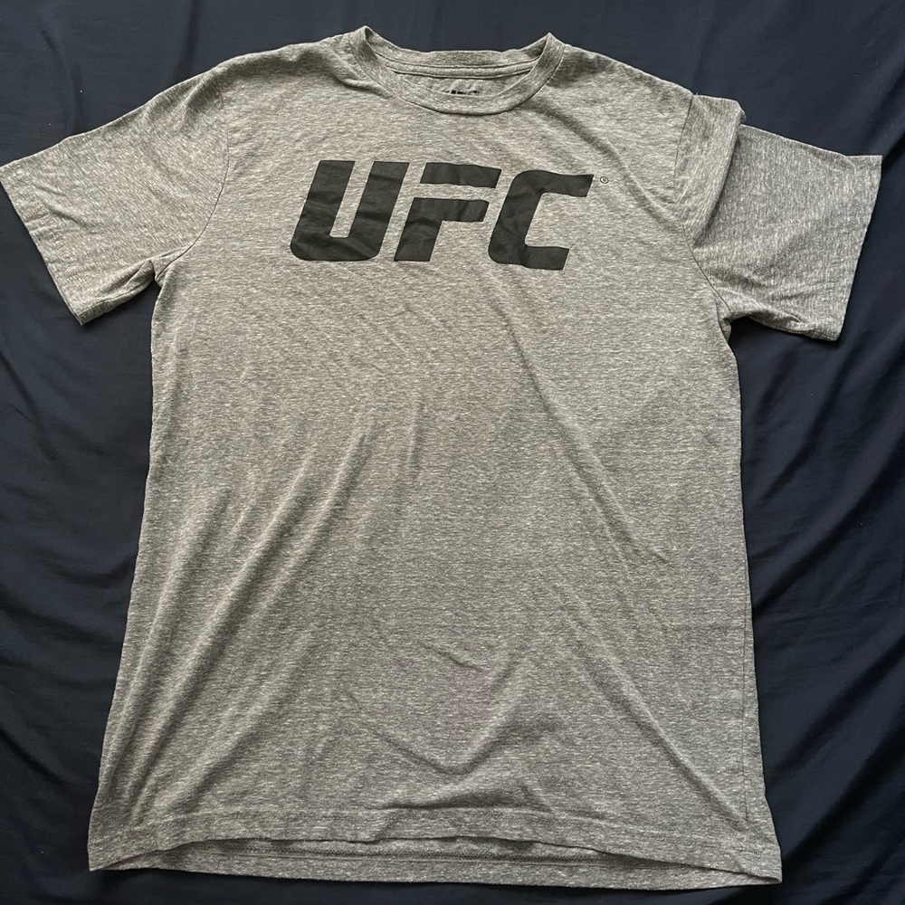 Mens UFC tshirt